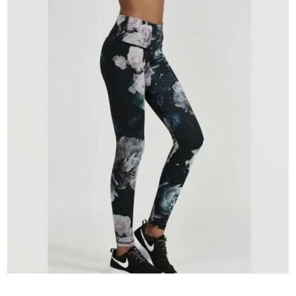 Noli Active Allure Floral Legging Size Small - Picture 2 of 6